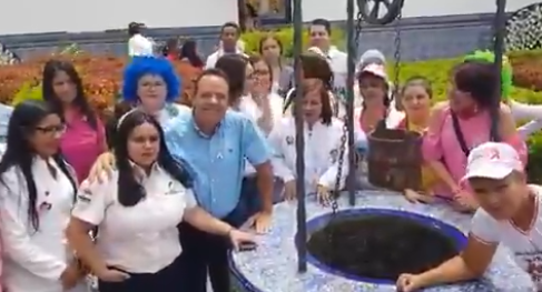 PuestoComandoRA's tweet photo. El Gob. @RMarcoTorres en compañía de @Mary_RomeroP @juandavila01 asumieron el compromiso en apoyar al pueblo, la entrega e instalaciones de equipos para la atención de las pacientes que presentan patologías mamarias En #Isena #DialogoGarantiaDePaz @AlvaradoC_MPPS https://t.co/iTVLWerJhU