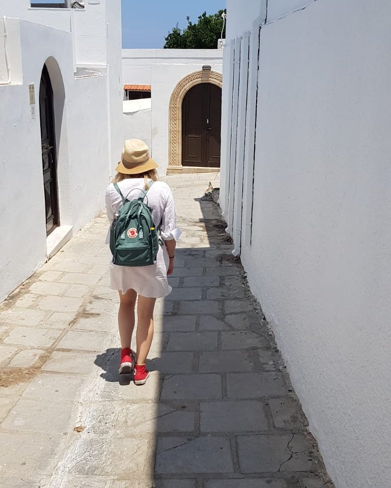 charliemcbow's tweet photo. Miss exploring Greece with my broken hat 😂❤ #greece #rhodes #brokenhat https://t.co/aJNUWHUiWB