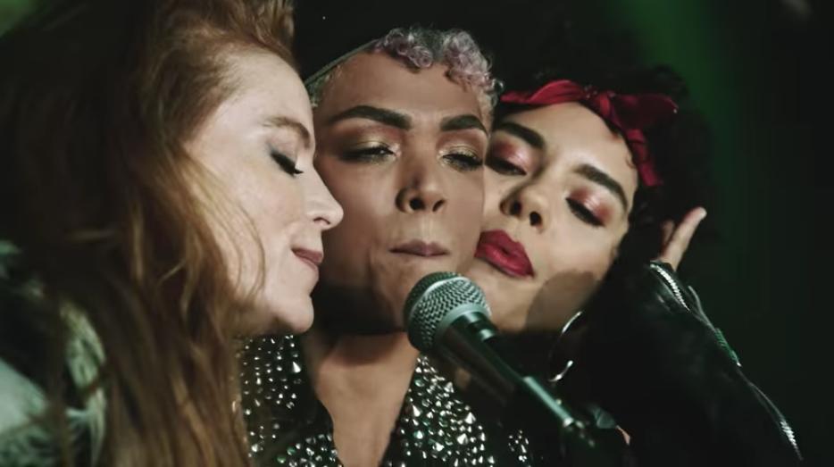 RollingStone's tweet image. See Ed Sheeran’s rock ‘n’ roll video for "Blow" rol.st/2NF53Is