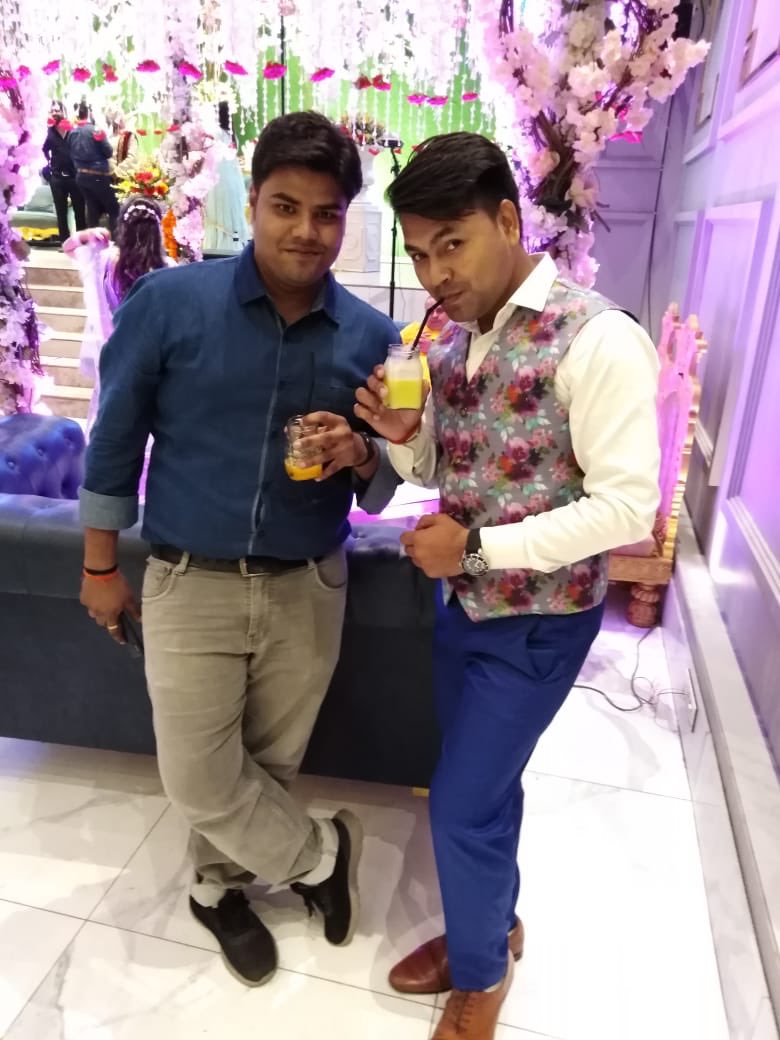 ManojYadav_UP60's tweet photo. #Party #With #Friends in #Delhi
#Just_about_Last_Night #With_Colleagues
#Sunday #Funday #Punjabimarriage https://t.co/9ieAqx9uQW