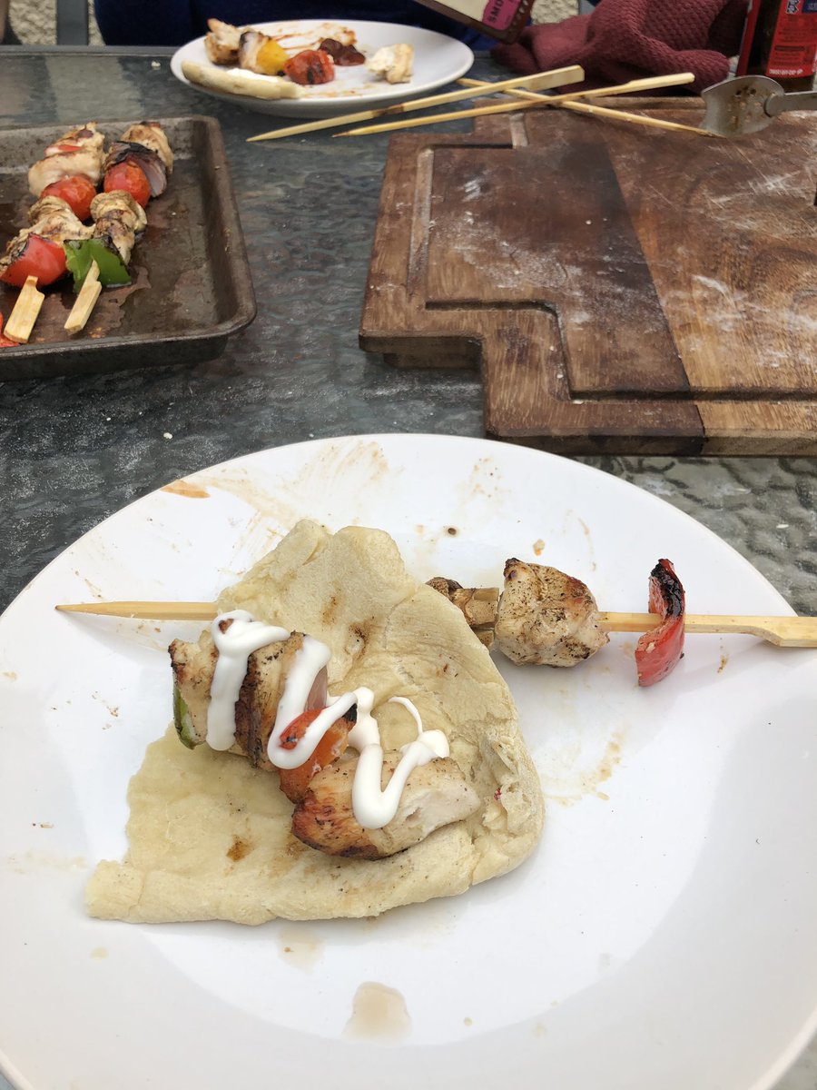 dewimarshhughes's tweet photo. Chicken kebabs on the barbecue, pitta bread done on the pizza oven... #homemade #outsideeating https://t.co/xCFdvtO3wH