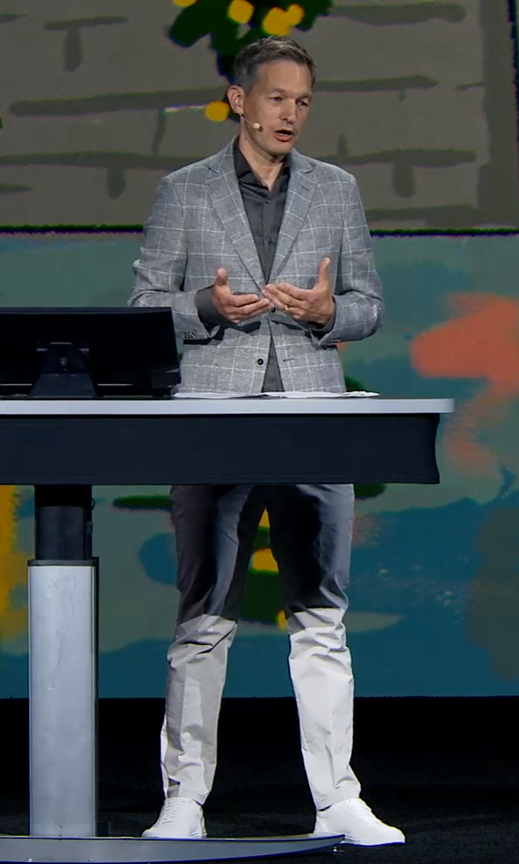 MyGeodorable's tweet photo. Netherlands brings the renowned European fashion scene to the show.With the white plimsolls &amp; alabaster chino’s,Marcel adds further muted colors with a slate silk shirt under a broad light grey &amp; white checked sports jacket to create a super sharp look #fashionofwhere #EsriUC2019 https://t.co/ZA4QdS8XmE