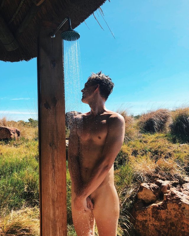 NudeCelebHunks on Twitter: "Famous Youtuber Caspar Lee nude & sexy...