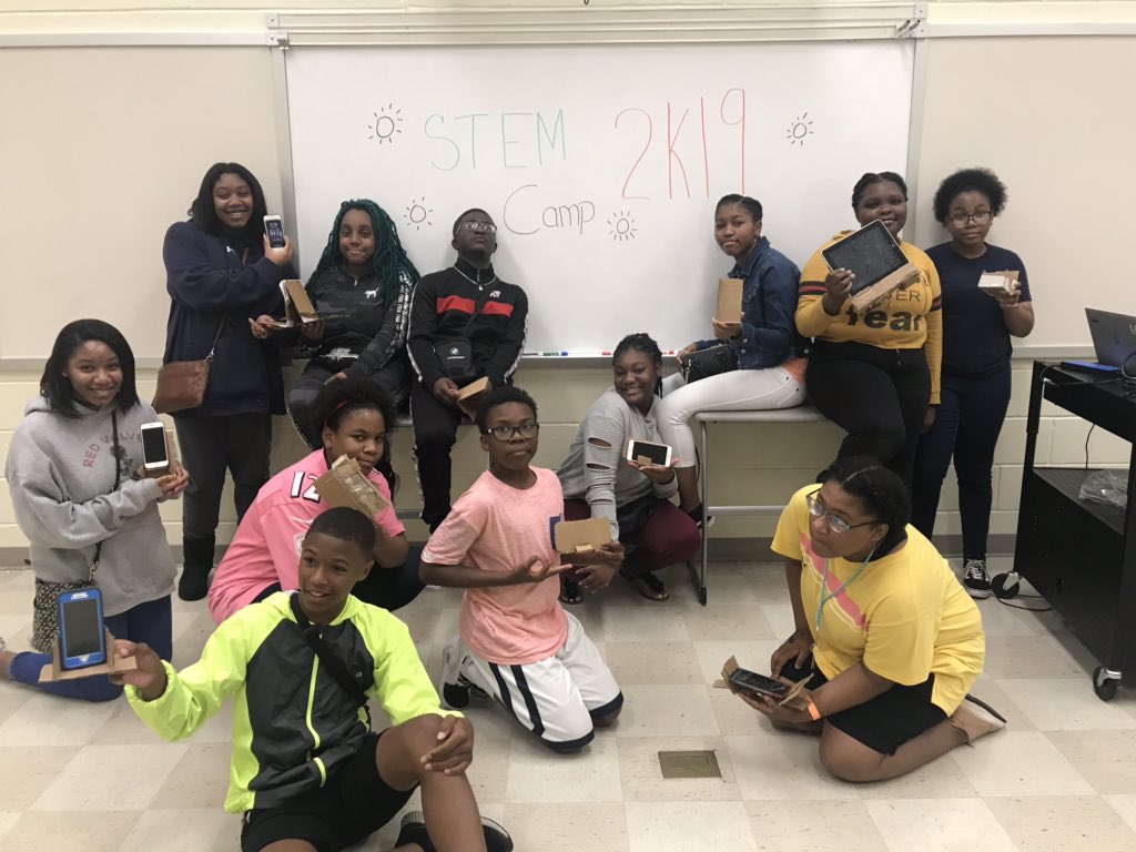 DeanBenesch's tweet photo. First day of STEM Camp @windsormillms was a success! Ss create cell phone holders and problem solve to create a better product. @SylvanLearning @aprilmagin #STEM #commitwmms https://t.co/yMiTN5hrmg