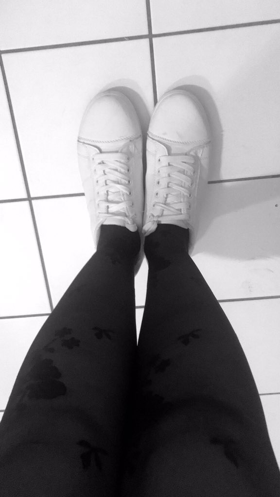 Mel0Oooow's tweet photo. Reprise du boulot en nuit 🌙  pour finir samedi en matinée 💪🏻. Bonne soirée enfin bonne nuit 💤 😀 .#Teamreserve #teamdecale https://t.co/9g3pp76j6b