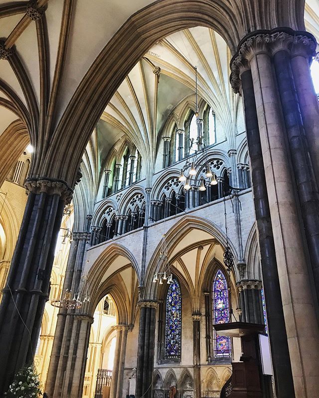 Layer upon layer of beautiful architecture inside the Nave of Lincoln Cathedral. And all built around the 13th century. Incredible. #LoveLincoln #VisitEngland #GreatBritain #HeritageIsGreat bit.ly/2L6AVU0