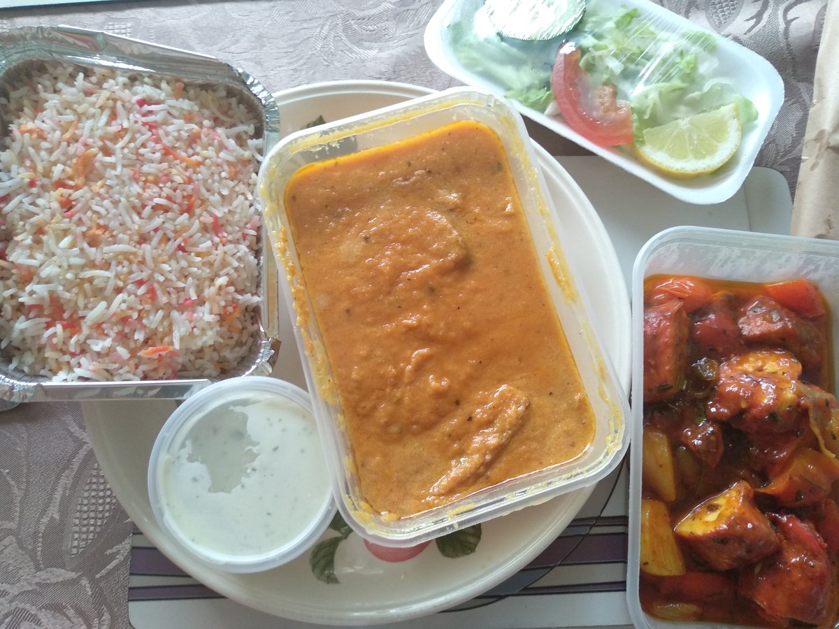 chepsibar's tweet photo. Enjoyed redeeming our @FoCR_CwrtRawlin raffle prize generously donated by Castle Gate restaurant for @CwrtRawlinprim's recent summer fair. 😋 #SlayTheDragon #Passanda #Yummy https://t.co/sa6AXXZAmU