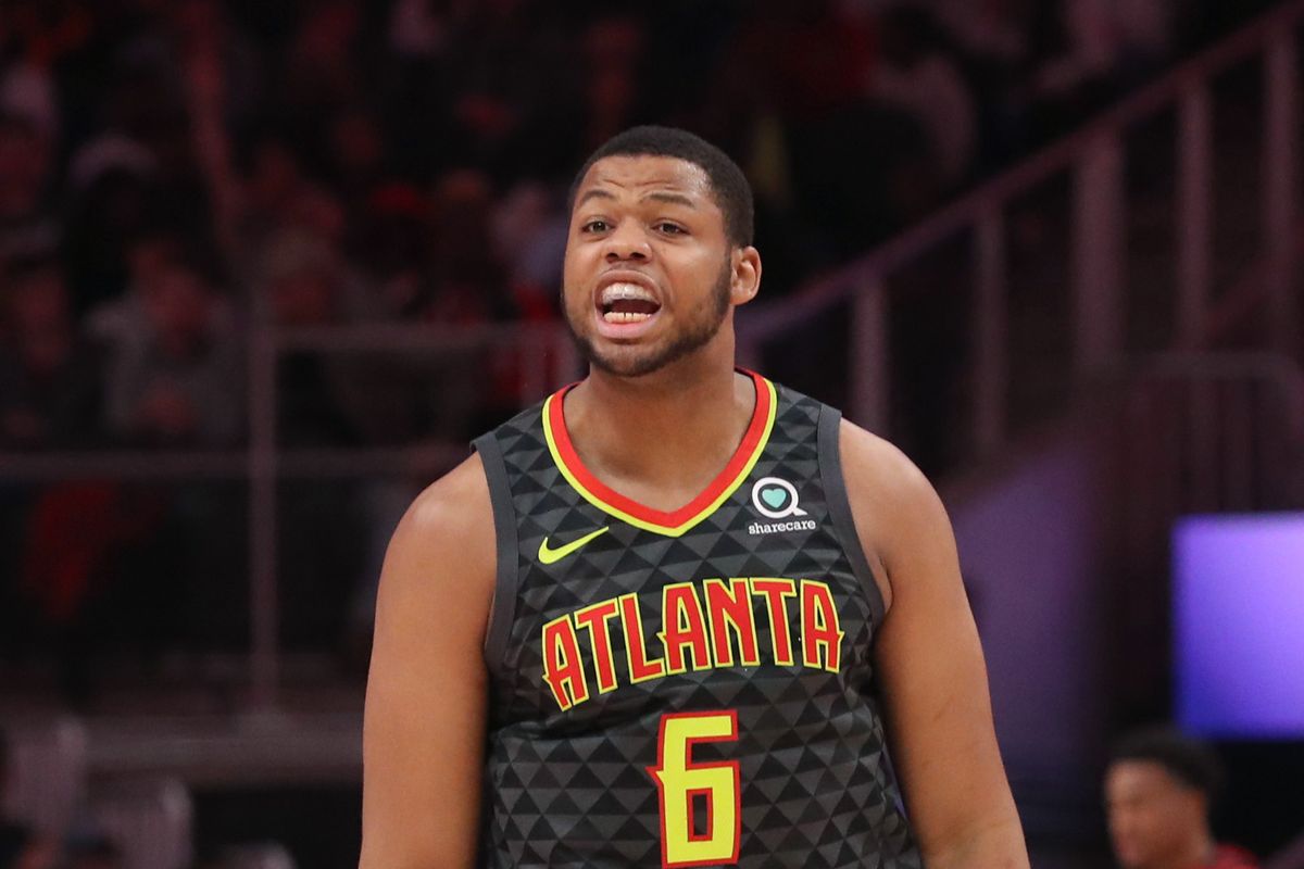 LegadoNBA's tweet photo. Atlanta Hawks traspasó a Omari Spellman a Golden State por Damian Jones y un pick de segunda ronda.

#NBA #DubNation #TrueToAtlanta https://t.co/tGFOIu6TP8