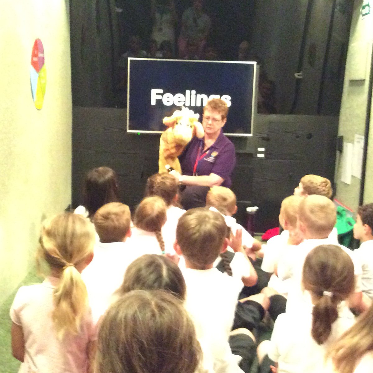 CSLWillowclass's tweet photo. Today we explored the life education bus and discussed many things including feelings, the human body and friendships- we really enjoyed it. https://t.co/yRXRHR0wcN