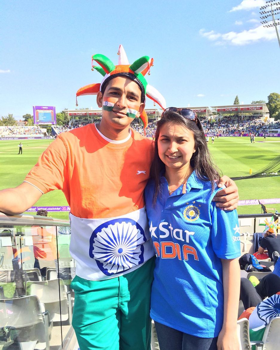 Darora03's tweet photo. @oppomobileindia It always feels really proud to wear this tri colour and represent a country whose freedom fighters inspired many around the world 
My #10xFanOfTheMatch celebration moments #INDvNZ #CWC19 https://t.co/q0JAE4VLQP