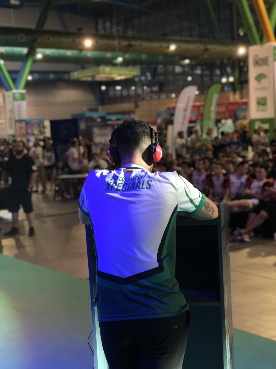 Xpeciaals's tweet image. Al no aclararse la situación de x6 en la copa y slo, desde hoy paso a ser FA. Estaré escuchando ofertas de La Copa o ligas nivel CTP. Al igual que busco equipo para representar en gamepolis. Agradezco difusión 😊💚