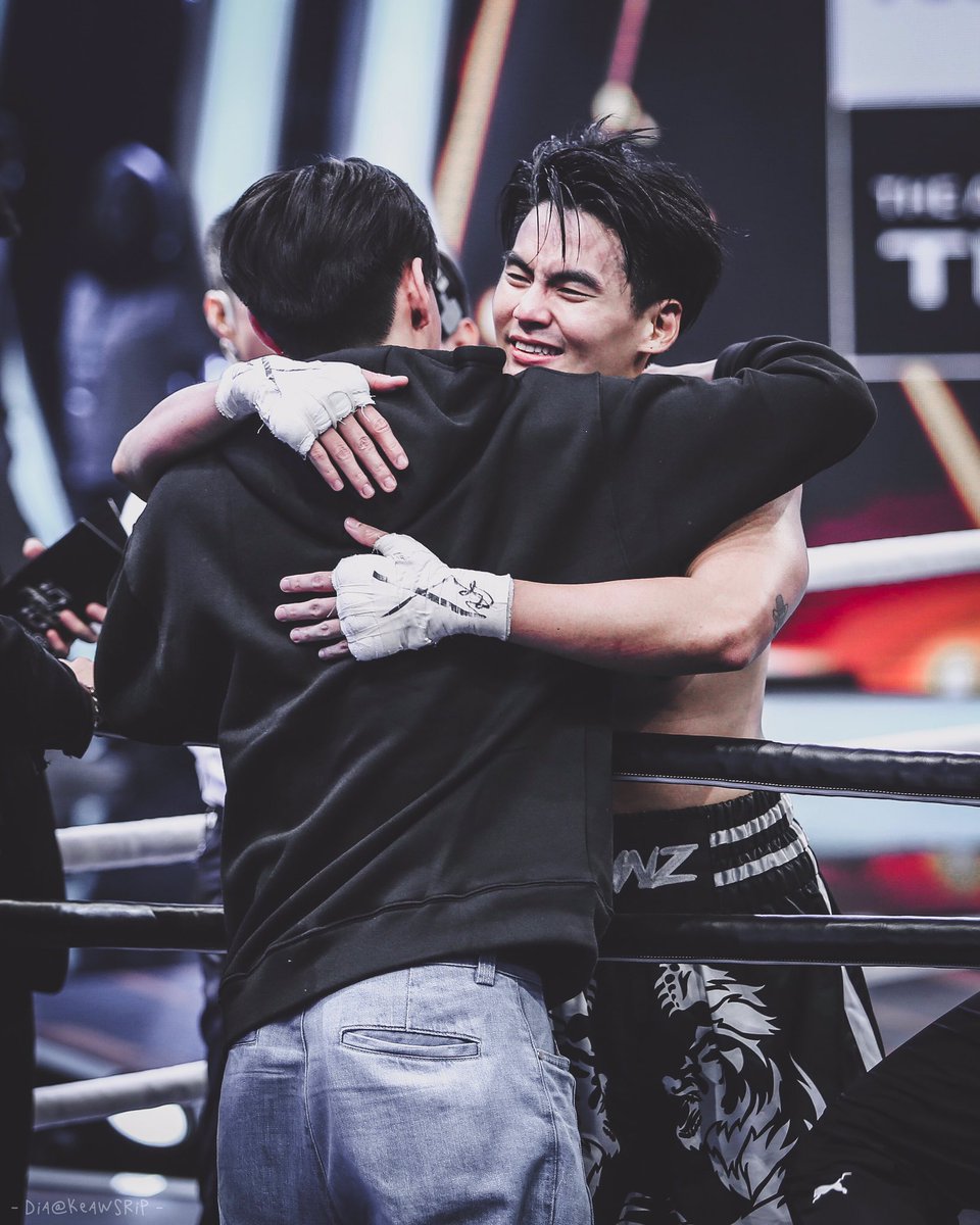 keawsrip's tweet photo. ก อ ด
#HunzIPH
#BlackBear
#TeamHunz
#TeamBlack
#10Fight10
#10Fight10PresentedbyGSBATTERY #CelebrityBoxing #Boxing #Thailand #Workpoint23 #เจมีดี @Hunz_IPH https://t.co/YqHEh3ibZ2