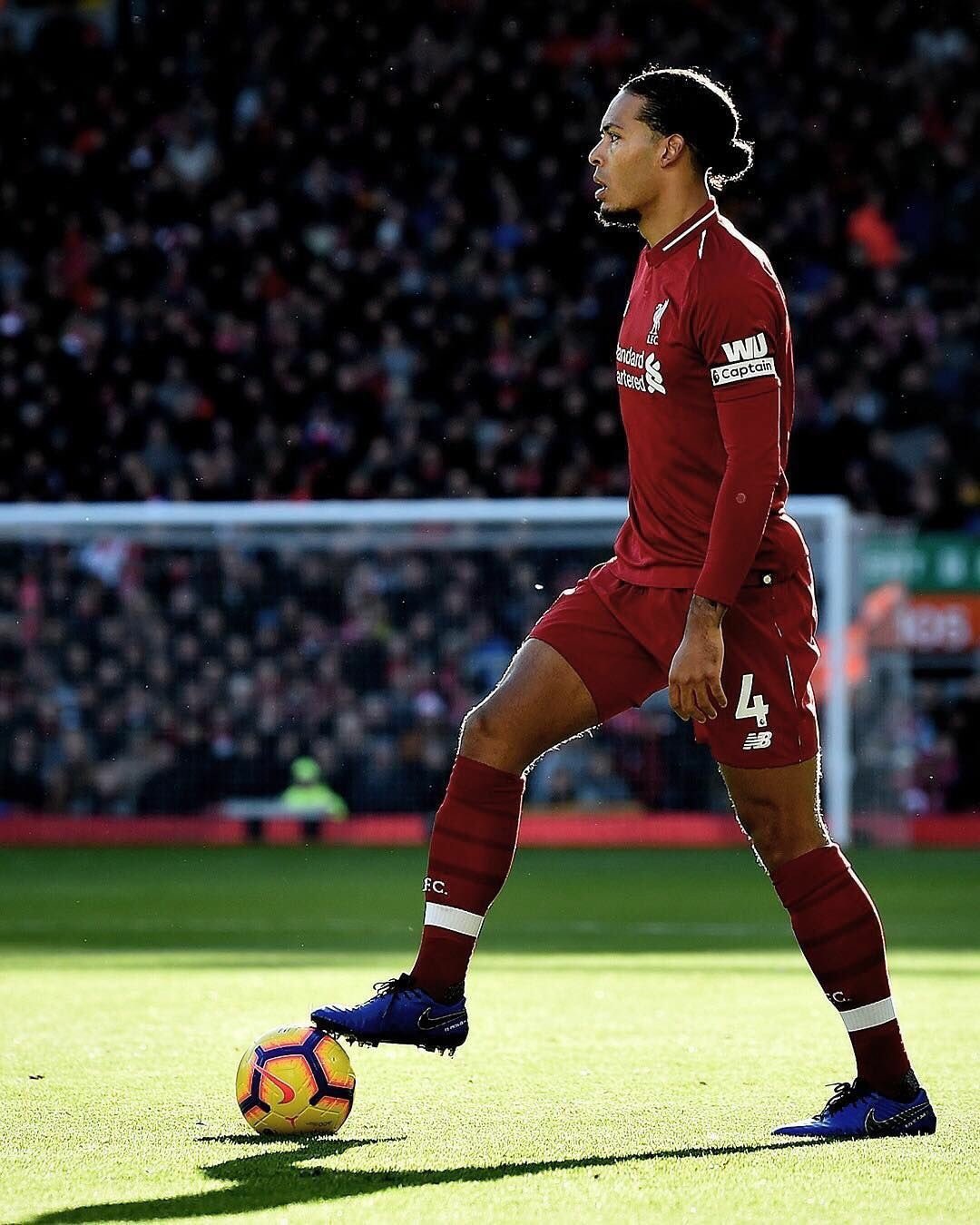 Happy birthday  to world best defender Virgil van Dijk. 