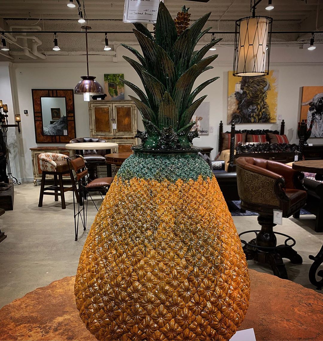 DallasMarket's tweet image. We&apos;re #alldesign #allthetime at Dallas Market Center! We continue to serve design inspiration year-round. Check out our June 2019 #dallasstyleeyes favorites from the 10th floor of the World Trade Center, a must-see for designers! #dallasmarket #designatdmc #dallasdesign