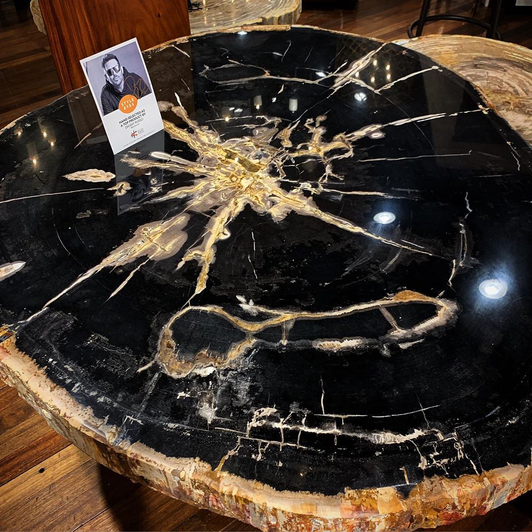 DallasMarket's tweet image. We&apos;re #alldesign #allthetime at Dallas Market Center! We continue to serve design inspiration year-round. Check out our June 2019 #dallasstyleeyes favorites from the 10th floor of the World Trade Center, a must-see for designers! #dallasmarket #designatdmc #dallasdesign