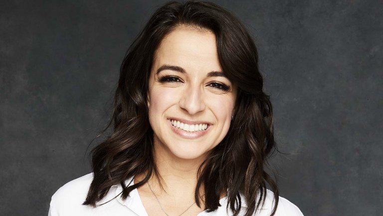 THR's tweet photo. Exclusive: #AmericanNinjaWarriorJunior taps Victoria Arlen as co-host for season 2 https://t.co/1drFNd06po https://t.co/YyaIwNKtDx