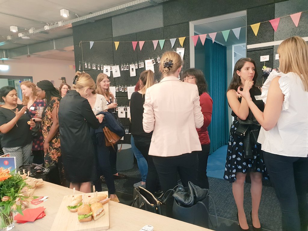 gd_women's tweet photo. Networking and exploring the space at @Accenture Interactive! Great conversations and food for thoughtπ #GDWxAccenture #GDWinFFM https://t.co/6u6YvIHonZ