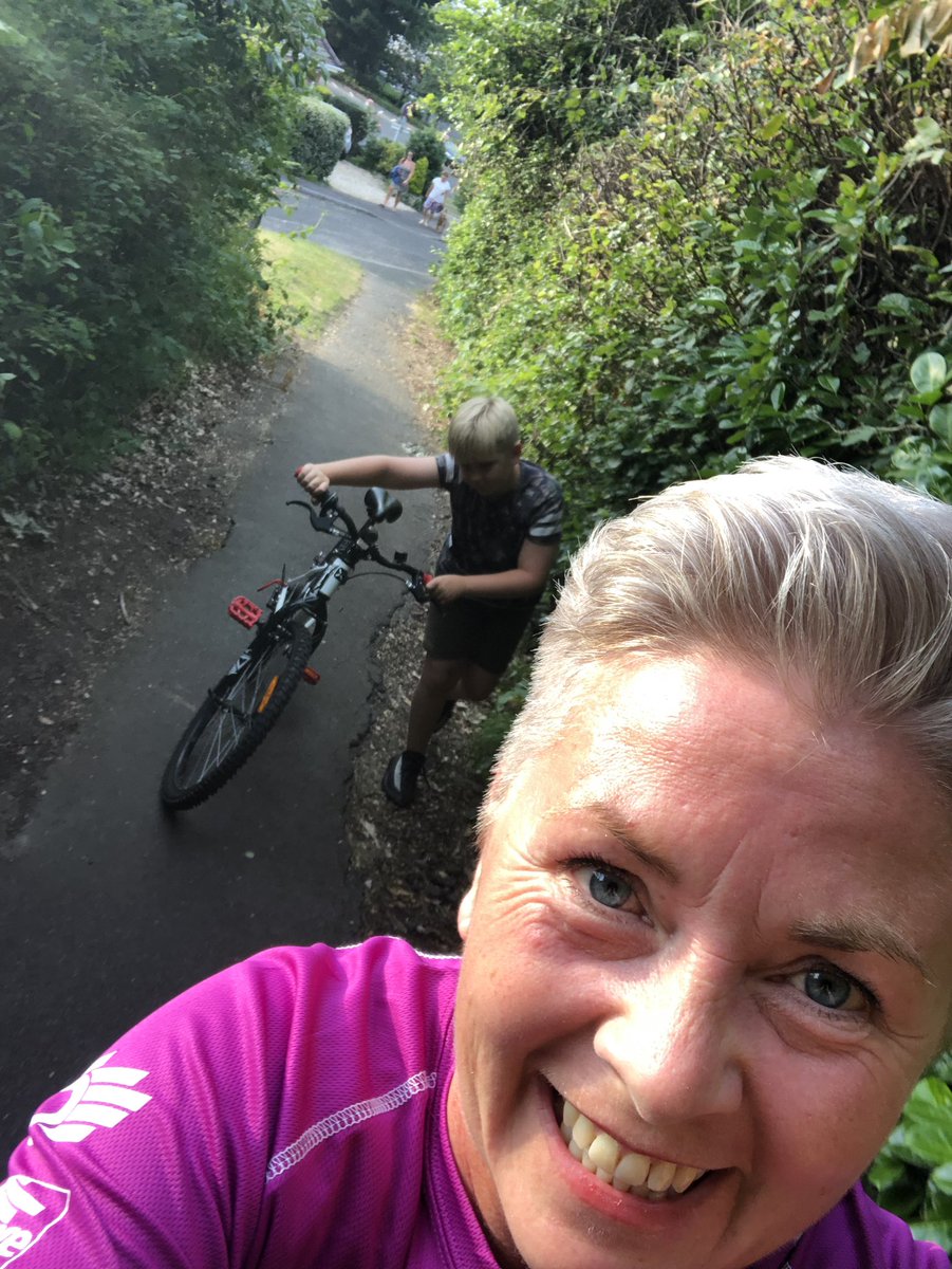 MrsKerryBrown's tweet photo. Doing this for @CwC_UK - determined to give it my best! 

@LondonMarathon 
#charity #childhoodcancer #virginlondonmarathon2020 #superstriders #awareness #funding #sponsorship #runmumrun https://t.co/GY943xCobh