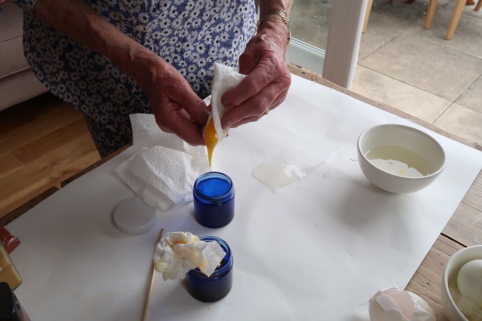 LifeFullColour1's tweet photo. And here are the action shots from this afternoon’s tempera creation session with Ceri, our 21st Century #Cennini with our very own @SaraMcKeeFRSA getting messy with duck egg 🥚
We’ll be bringing lots of this to life in our workshops from this autumn 🍂 

#LifeFullColour 🎨 https://t.co/iGZSOZ7hoc