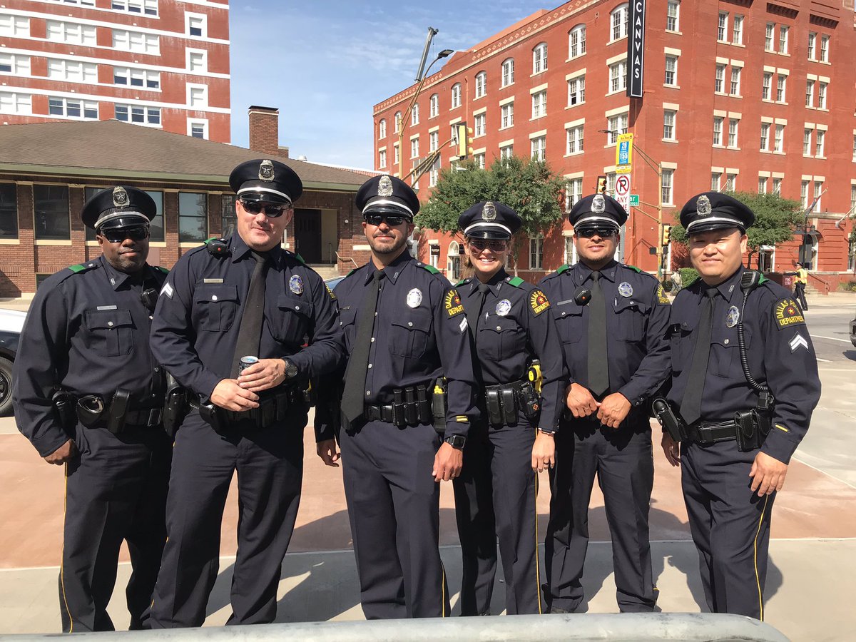 UReneeHall's tweet photo. 7/7 Monument Unveiling, remembering those who have paid the ultimate sacrifice to protect and serve the citizens of Dallas. #RememberTheFallen5 https://t.co/2ayQabxB0K