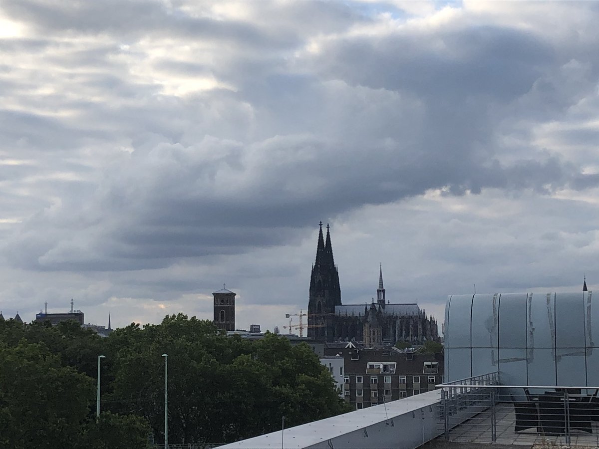 Thomas_Live's tweet image. Special evening at the 200th @CryptoMonday meetup in Cologne! Talks about #AzureBlockchain solutions and #Aeternity platform. #FinTech @azureblockchain