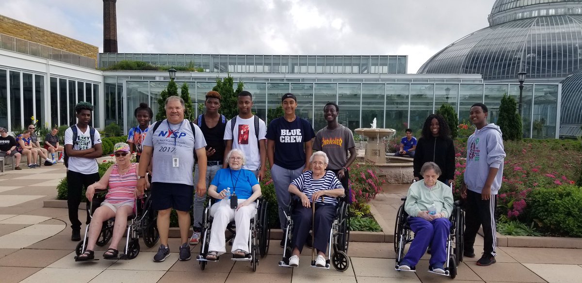 AltEd_SPPS's tweet image. Students at NYSP summer program took residents from Lyngblomsten Retirement Community to Como Zoo as part of a service project for their College and Career Readiness course. The residents were thrilled to have SPPS’ student athletes bring them to the zoo.