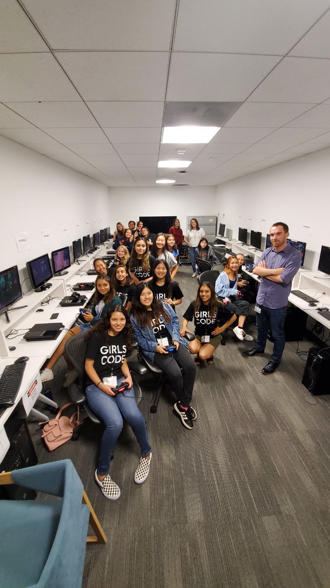 WBDlife's tweet photo. @GirlsWhoCode took a behind-the-scenes tour of WB Interactive Entertainment and learned about the game development process. They even got to test each other’s gaming skills at Injustice 2, a @NetherRealm game! 💻✨ #WBlife #GirlsWhoCode #WBTech #GirlsInStem https://t.co/7AV1wOPpVr