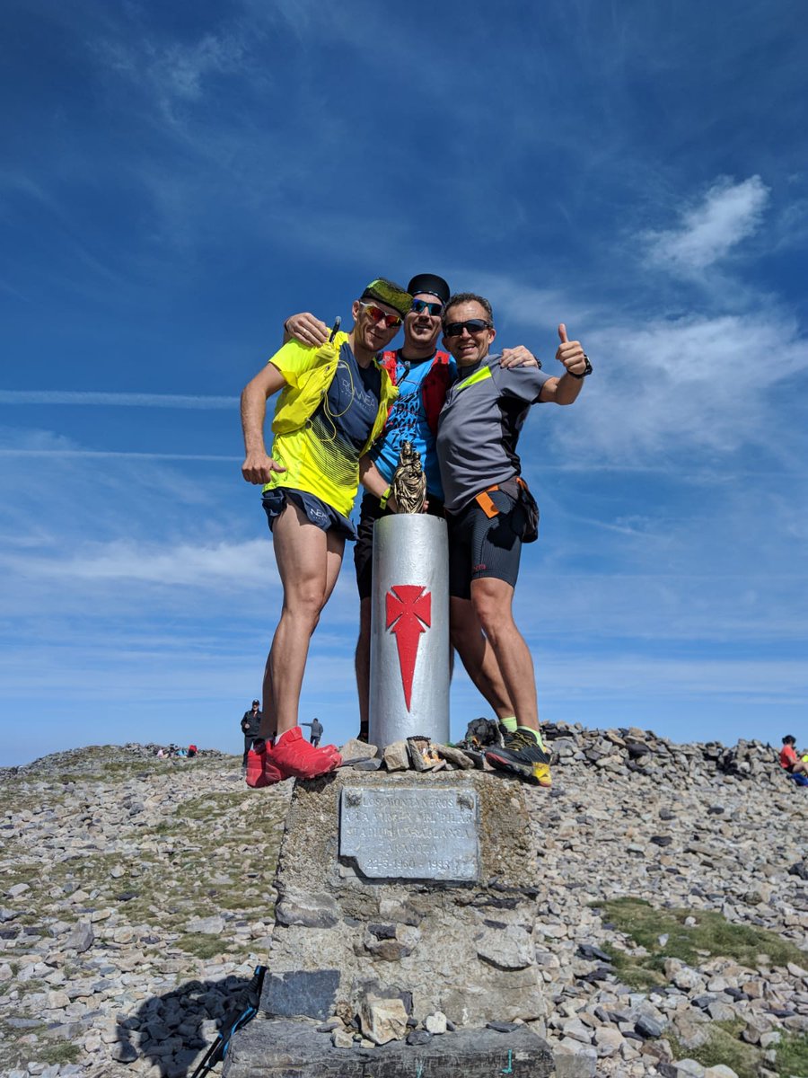chus34's tweet image. Buena salida por el Moncayo y buena compañia con Gonzalo y David.