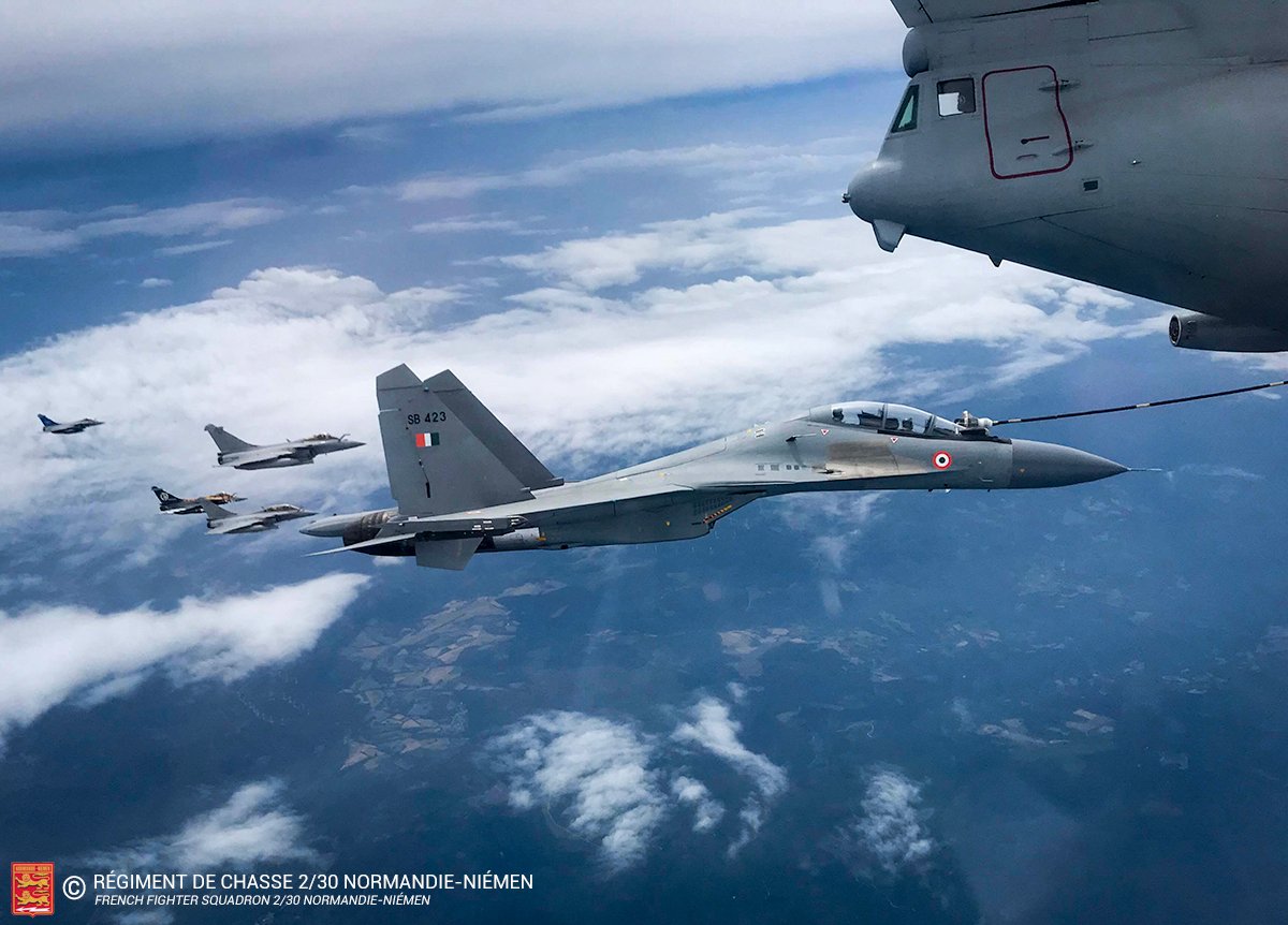 #Garuda19 First COMAO with our partners, with most awaited AAR with a Il-78. Check one more tanker in the list ! ✔️
// Première grosse mission avec les #Su30 avec le tant attendu #ravito. Un de plus à ajouter à la liste ✅ ! //
#Rafale #RC2_30 #30thFW