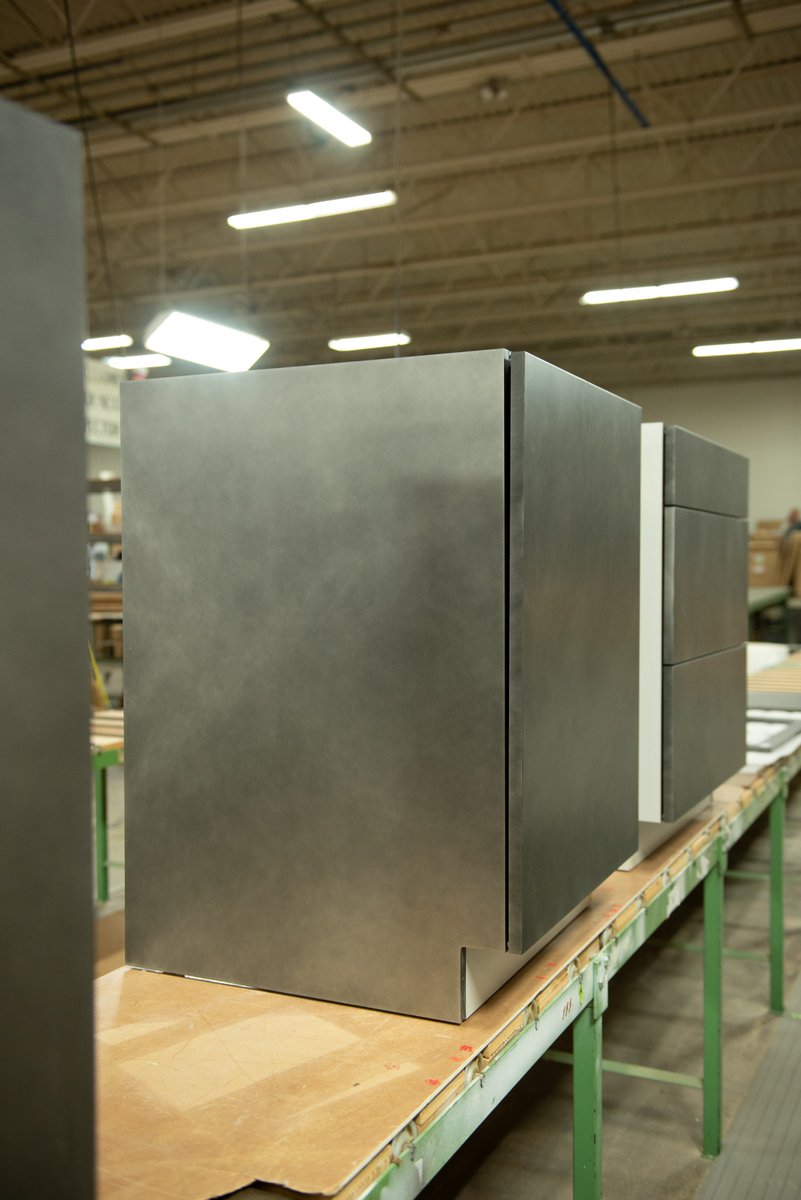 Plain_Fancy's tweet photo. Sure lots of homeowners have stainless steel appliances, but not many of them have #stainlesssteel #cabinets (or at least the appearance of them). A great job by Vesta LLC on this project. #kitchens #kitchencabinets #kitchenideas #kitchendesign #graykitchens #graycabinets https://t.co/JfwSerGcLZ