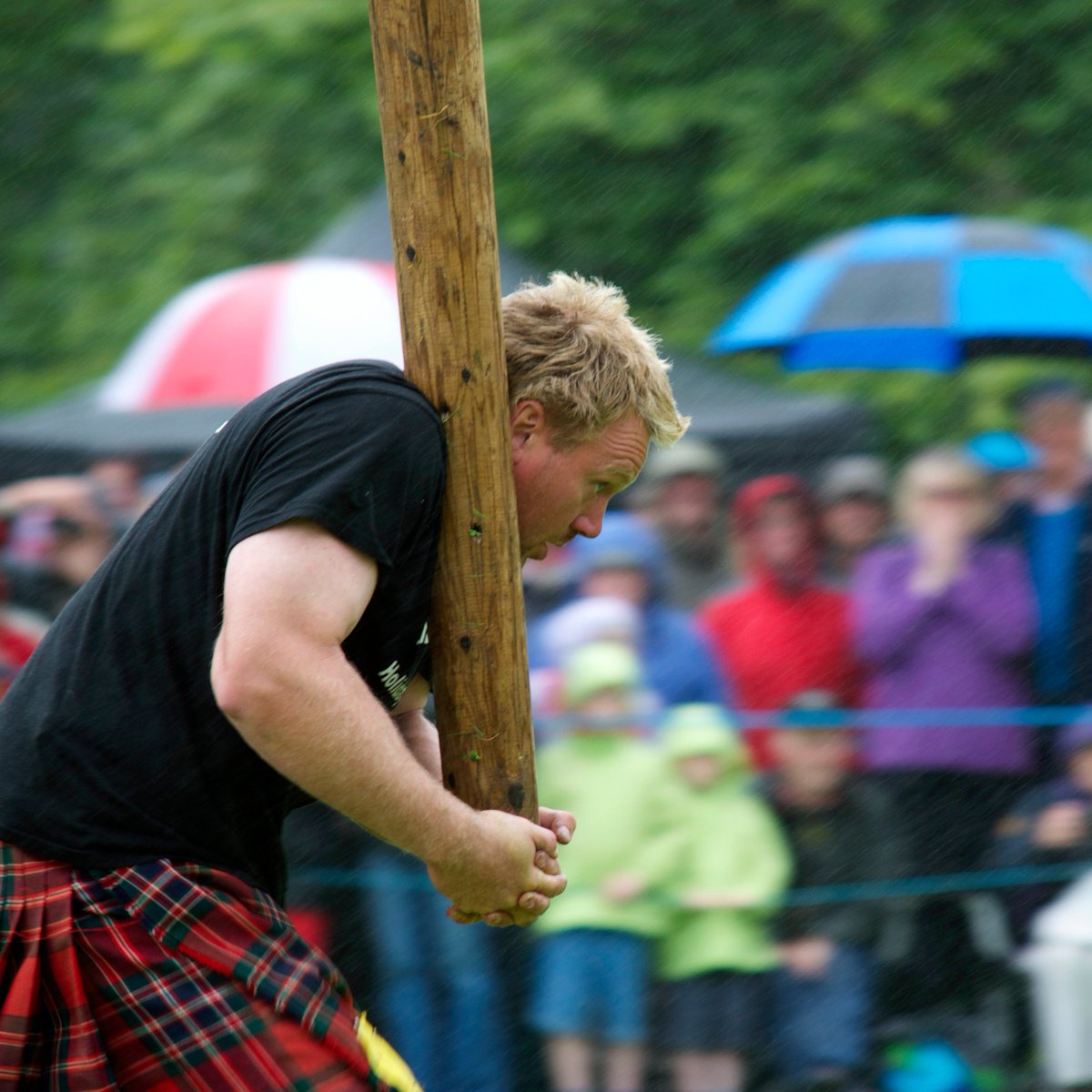 Join us on Tuesday 16th July!
We are now counting down the days with just one week until Inveraray Games!
The Heavy events commence around 11.00am and continue throughout the day with the World Caber Tossing Championship at around 3.30pm #inveraraygames2019
