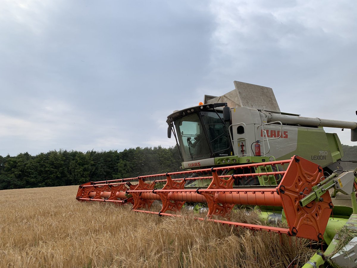 And it’s started! 2 fields down... many more to go! #heygatefarms #claaslexion #harvest2019