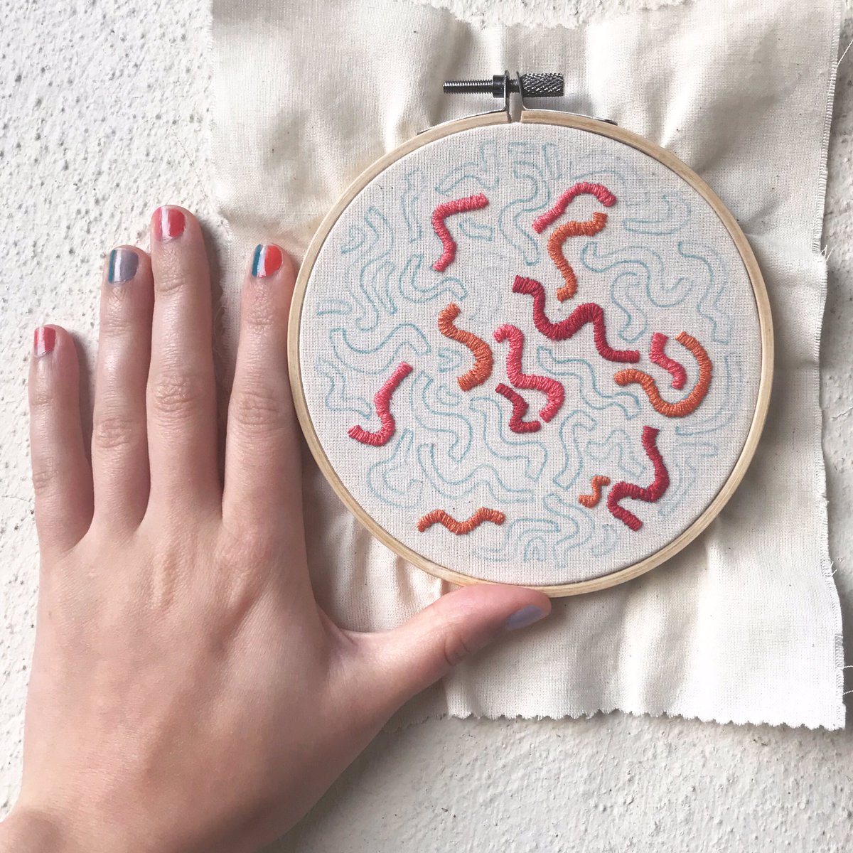 squiggles
.
.
.
#squiggle #shape #embroidery #embroideryhoop #handembroidery #colourinspo #illustration #embroideryart #embroiderywork