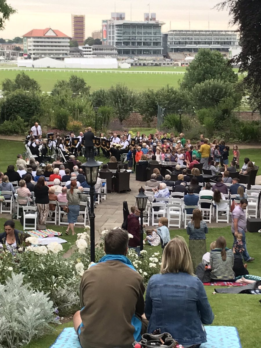 DringhousesPS's tweet photo. Community was the word of the day today! Thank you to everybody that attended the fundraiser this evening at the @YorkMarriott. Never has it been more true that a school is not about things, it’s about people- thank you to the @ShepherdBrass for helping us achieve that tonight! https://t.co/Rafe2nV91l