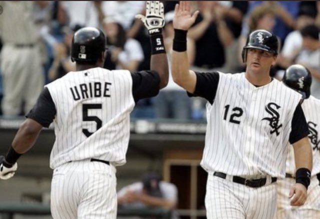 ChiSoxFanMike's tweet photo. Now that the Sox are right on the verge of being good again, they NEED to bring back these jerseys https://t.co/HgF47YSJgW