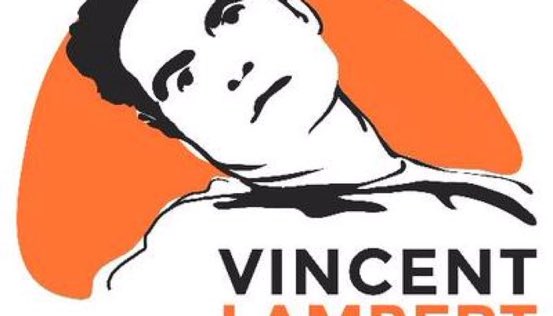 christineboutin's tweet photo. Recueillement . Prions pour Vincent . Honte  pour la France https://t.co/Igbrw3ZxV2