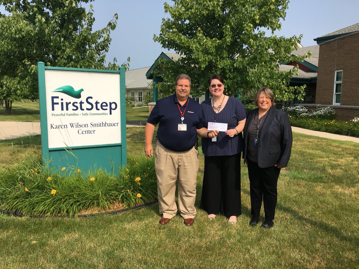 FirstStepPeace1's tweet photo. We would like to extend a big thank you to John Sorevetz and the staff at Red Spot Paint in Westland for their generous donation of $3,500 today!! John presented the check to Lori and Theresa at our Karen Wilson Smithbauer Center. #firststepcares
24-hour hotline: 734-722-6800 https://t.co/LR8Mvw7ujA