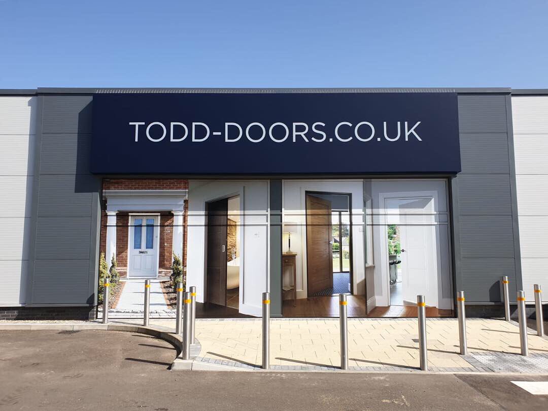 SignsNowUK's tweet photo. Our latest installation for @ToddDoors at their new Reading showroom.A great mix of signage solutions to compliment their quality products and service.
#signsnow #todddoors #reading #doors #signs #signage #illuminatedsigns #ledsigns #vinylgraphics #lightbox #london #wolverhampton https://t.co/DdvJ1HgVfB