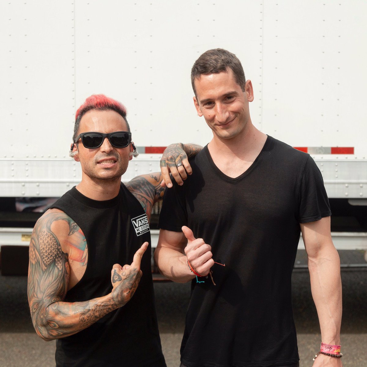 So stoked to finally hang with my friend <a href="/nodirectioncasa/">Nick Martin</a>. He made a crazy transformation 4 years ago, all on his own. More recently, we have been working together to take things to the next level. 

Can’t wait to release his story on <a href="/humanfitproject/">humanfitproject</a>! 

📸 <a href="/itsDannyTodd/">Danny Todd</a>