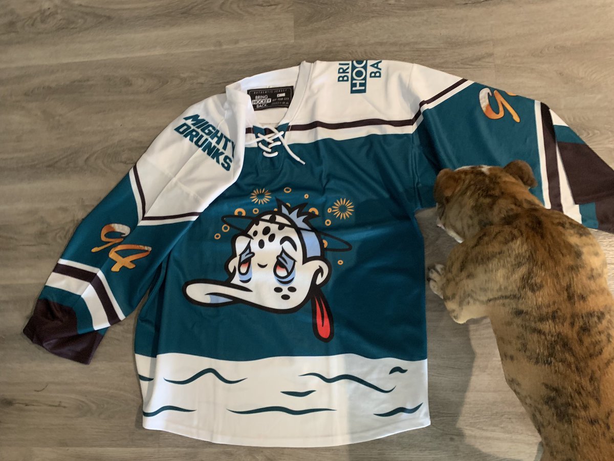 TheChosenJawn's tweet photo. Sick jerseys from @BringHockeyBack for the upcoming #Yuengling summer blast.. #MightyDrunks https://t.co/pnEe1F6nxC