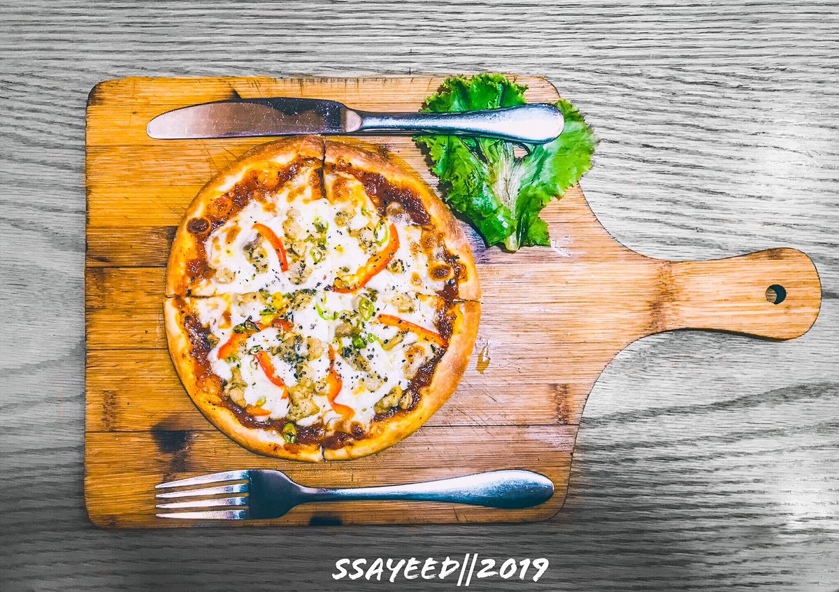 #foodography
#foodpgotography
#pizza
#photography 
#throughmobile
#chittagong 
#Bangladesh