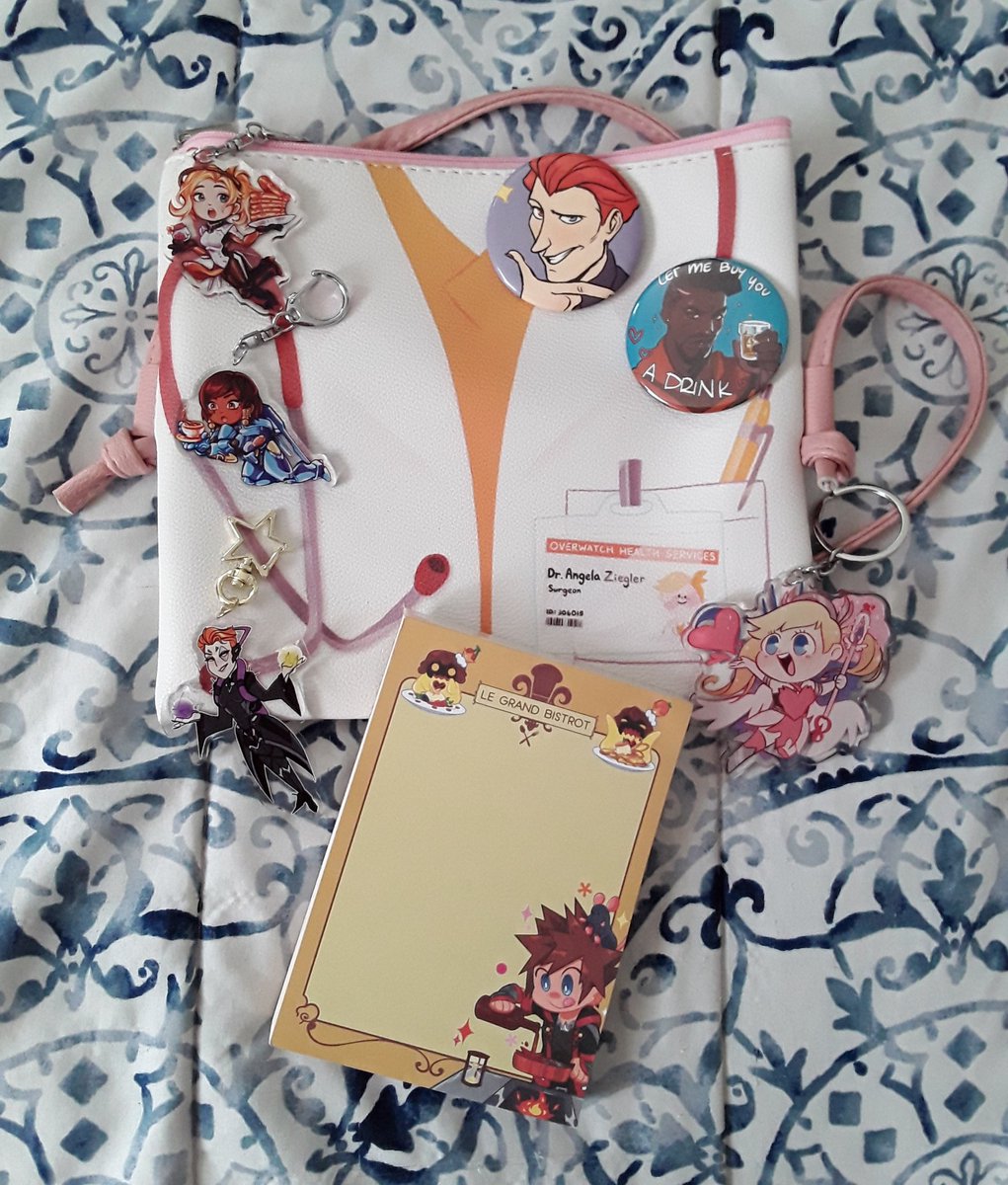 AX HAULLLLLLLLL!!! I told myself I wasn't gonna buy that many prints but I played myself.... I spend so much money and some of these were gifts or trades but it was all worth it ??