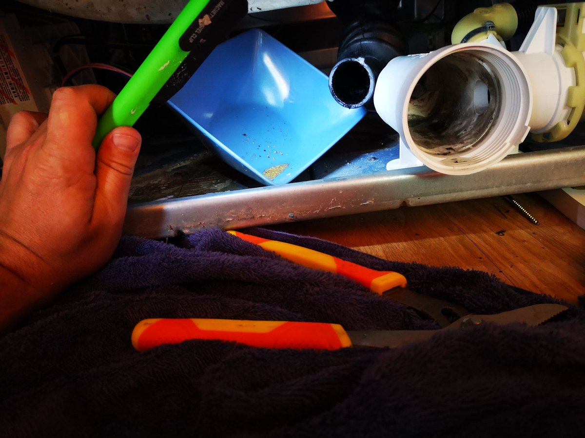 YukonPaullyP's tweet photo. A few weeks back I cleaned my pants with a 1/2 full vial of gold. Today I mined our washing machine and recovered some of the lost treasure. #OnlyInDawsonCity #YukonProblems #FirstWorldProblem https://t.co/TySytb50WQ