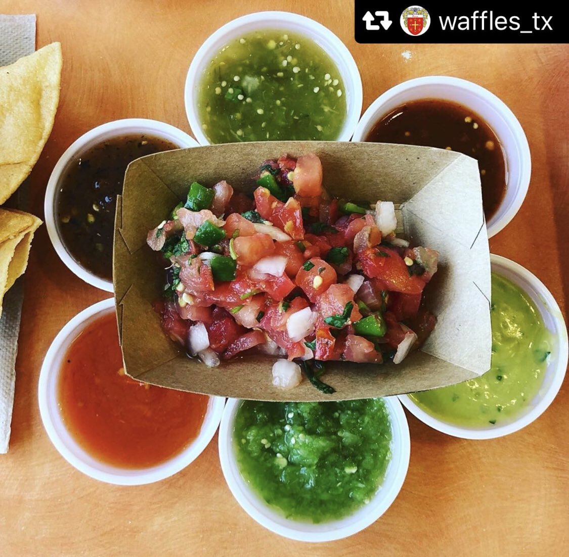 tacopalenque's tweet photo. Salsa time! 🔥

#Repost @waffles_tx · · ·  Salsas!!! #salsa #salsas #yum #chipsandsalsa #picodegallo #mexicanfood #salsaislife #tacopalenque #laredo #laredotexas #laredotx https://t.co/Aw5Kxh5uh7
