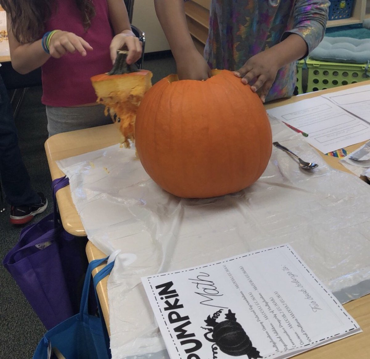 MorganEulitz's tweet photo. Students will always remember unique activities and special days. Why not practice multiplication and addition with pumpkin seed arrays? #edtechusf675 https://t.co/ZUORt5jLvg