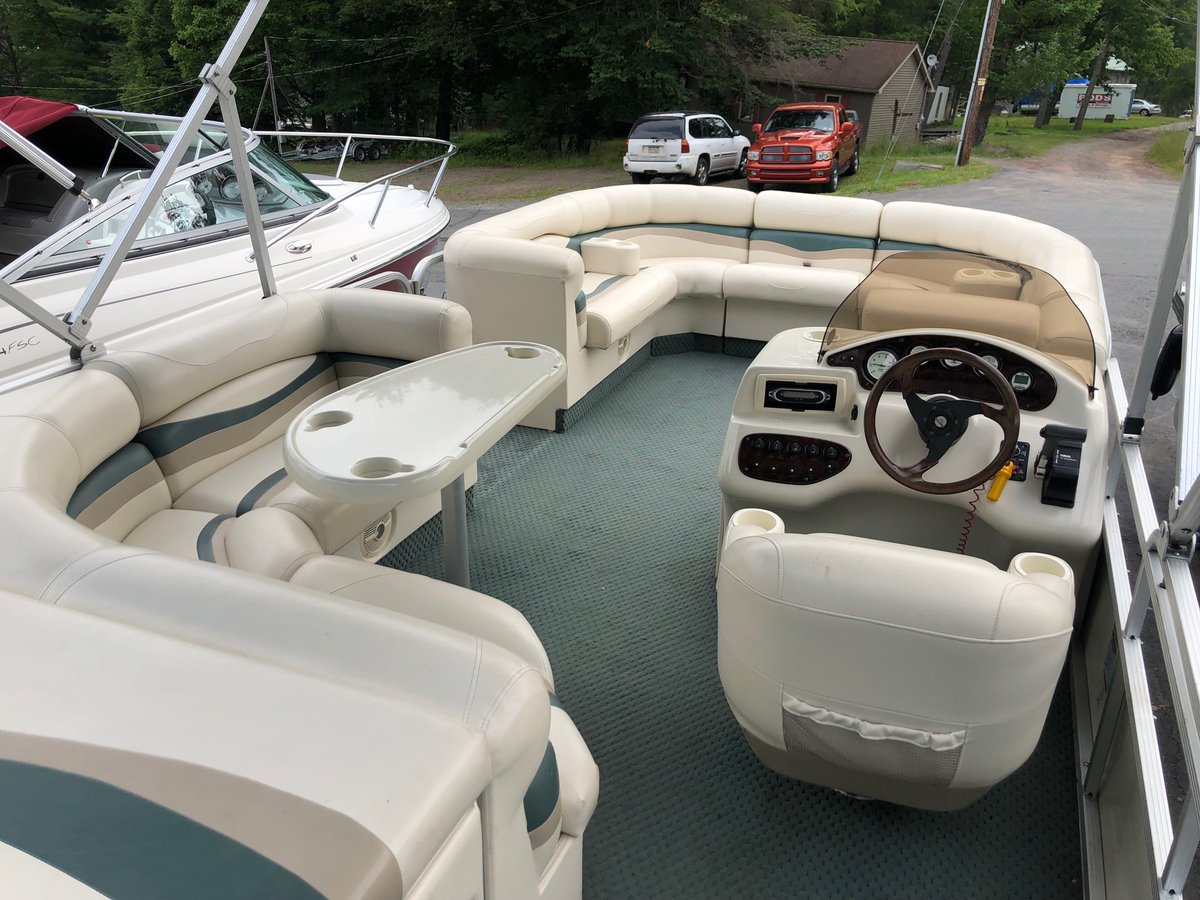 LighthousePA's tweet image. Just In! 

"2003 Bennington 2075 RL" - Asking $13,900

60 HP Four Stroke Yamaha Motor

Click This Link To Our Website &amp;gt;&amp;gt;&amp;gt; lighthouseharbor.com/inventory/2003… To Check Out The Boat Online Or Call Us 570-857-0220 To Schedule Your Appointment To Check The Boat Out In Person ASAP!