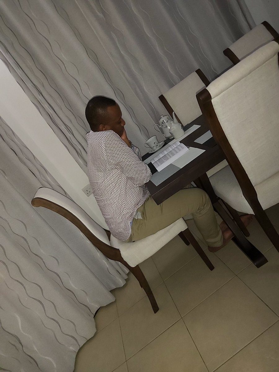 LelloMmassy's tweet photo. Nimepokea Nakala Ya Kwanza Usiku Huu.Sikuweza Kulala. It's Such An Incredible Feeling.Siwezi Kuelezea.Finally, What Was Initially Seen As Impossible Become Possible. It's Now The Reality.Comeon!

#MimiNaRaisBookLaunch 
#JamhuriYaWatuWaStanza https://t.co/wDeJ0r5biG