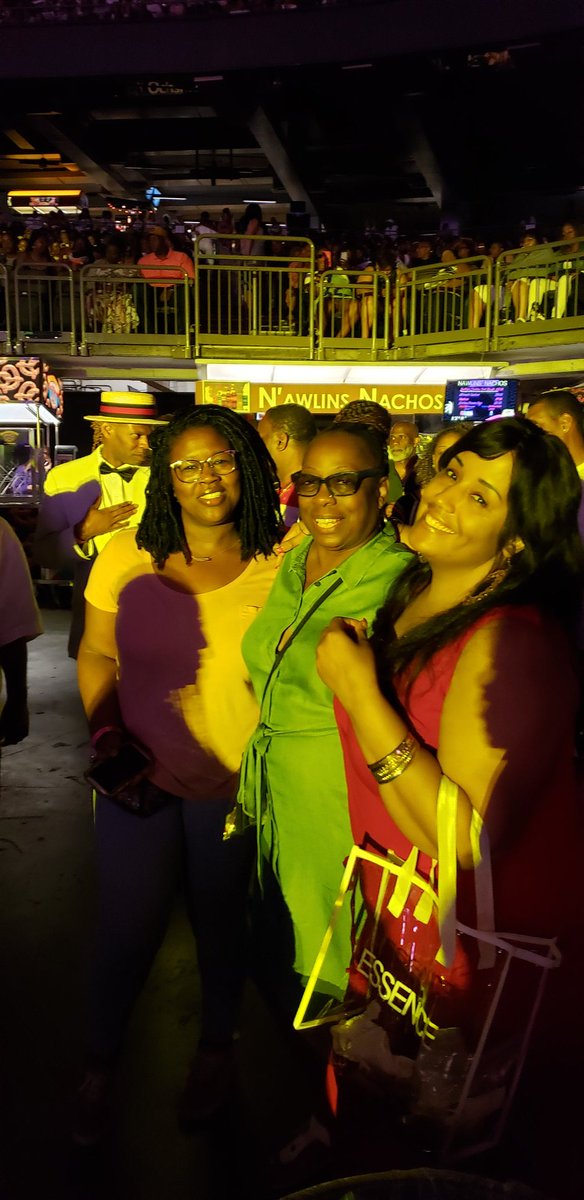 Enjoying the concerts at the #Superdome in #NOLA #EssenceFest2019 #Pharrell #FrankieBeverlyAndMaze #TeyanaTaylor #TeddyRiley #DougEFresh #MaryJBlige #TheMagic 👑👑👑