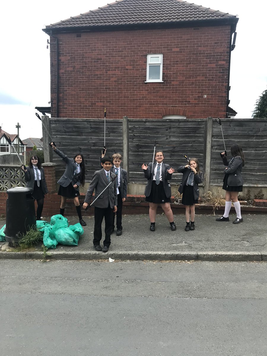 SharplesSchool's tweet photo. A huge well done to our @Bolton_Rotary Interact Club who carried out a community Litter Pick this evening! Well done everyone! https://t.co/az9f8CiHG4