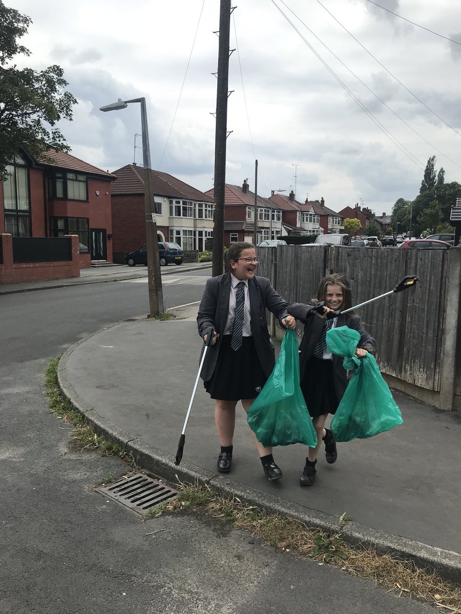 SharplesSchool's tweet photo. A huge well done to our @Bolton_Rotary Interact Club who carried out a community Litter Pick this evening! Well done everyone! https://t.co/az9f8CiHG4